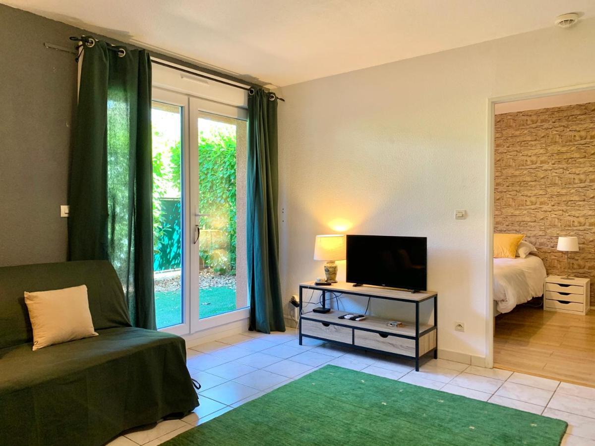 Blagnac : Appartement T2 Avec Jardin, Parking Et Climatisation Esterno foto