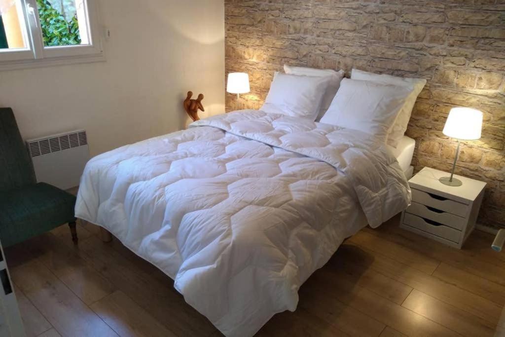 Blagnac : Appartement T2 Avec Jardin, Parking Et Climatisation Esterno foto